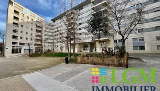 MONTPELLIER ANTIGONE : DUPLEX T6 avec Terrasses, Garage, Cave et Parking sous-sol 