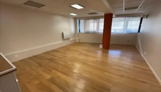 Bureaux 2 pièces 70 m² 