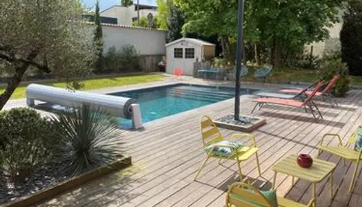 Magnifique villa avec piscine à 15 min de Lyon