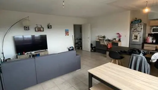 Appartement T3 rénové avec balcon 