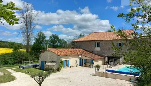 Maison 12 pièces 330 m²