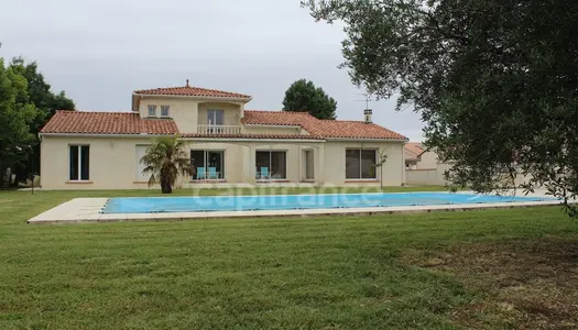 Dpt Haute Garonne (31), à vendre  maison P3 de 177 m² - Terrain de 1739 