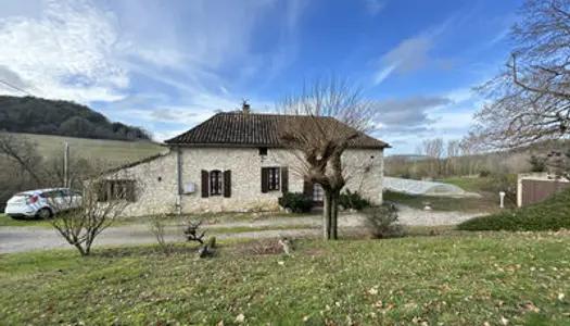 Maison en campagne avec piscine, garage et terrain 5000 m2