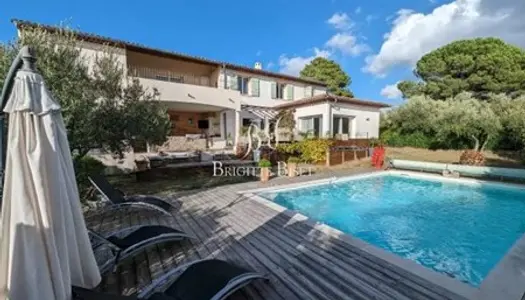 A vendre propriété de charme dans un hameau provençal à la Garde Freinet