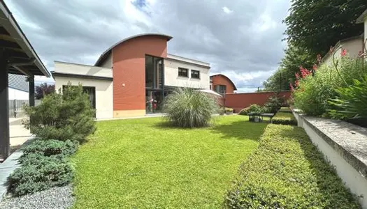 Villa 6 pièces 211 m² 