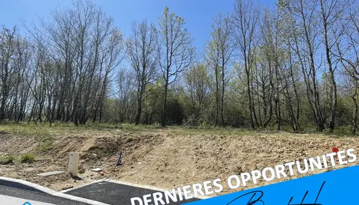 Terrain viabilisé de 1369m² / Lotissement arboré 