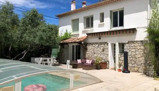Colocation Draguignan maison 5 chambres avec piscine tout à pied 