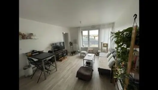 Loue Appartement F2, 44.3m² - disponible 10 août - Nanterre (92) 