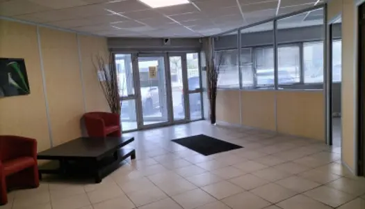 Local commercial 790 m² 