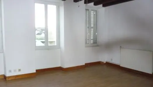 Appartement T4 à Courson les carrières 