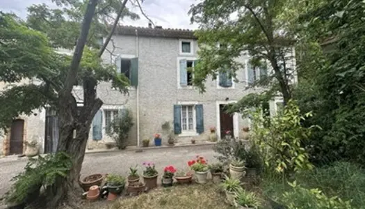 Maison 8 pièces 250 m² 