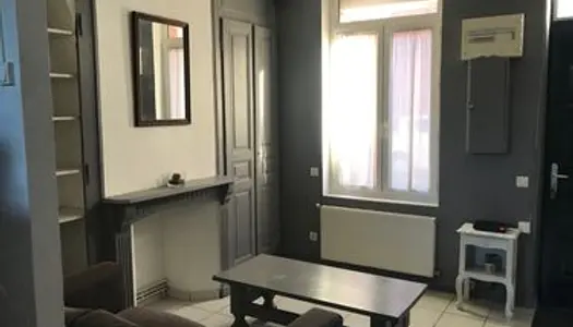 Dans quartier calme saint-honoré amiens location chambre meublée pour étudiant(e)