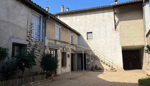 Dpt Rhône (69), a vendre proche villefranche 300 m2 de dépendances + 104 m2 de maison 