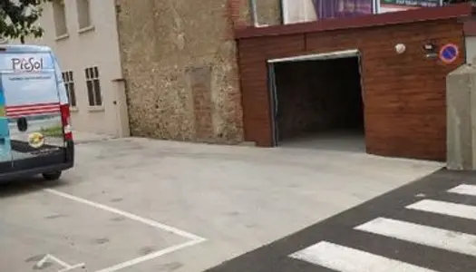 Garage de 50m² dans le centre d'Argelès 