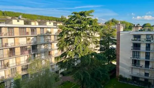 Appartement 2 pièces avec balcon à Meudon Centre 