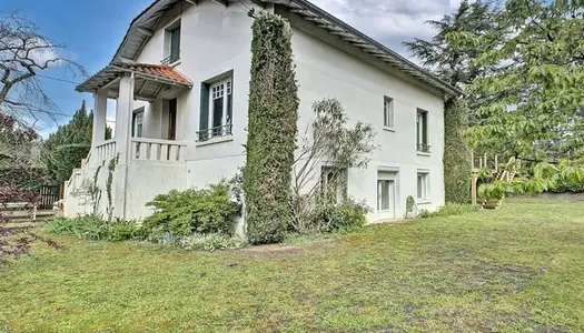 Maison 11 pièces 197 m² 