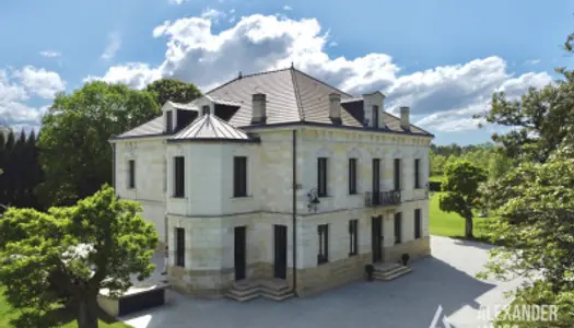 Château 15 pièces 670 m²