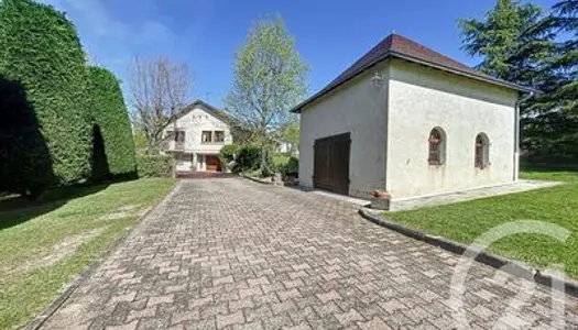 Maison 10 pièces 306 m²