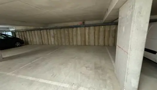 Parking / garage / box de 18 m² à Marseille (13010) Vidéosurveillance Résidence Neuve 
