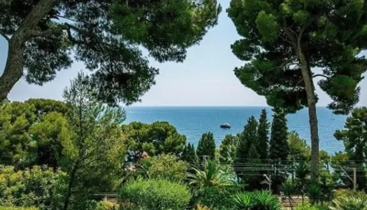 Maison jumelée dans une résidence unique Eze bord de mer 