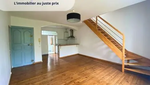 Joli T2 Bis de 52m² en duplex à une minute à pied de la place Gramont 