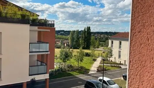 T2 meuble rénové cuisine équipée terrasse et 2 parkings Montrabe 