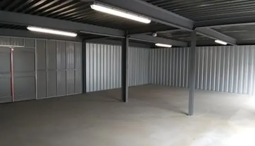 Ramonville : Location grand box de stockage et entrepôt intérieur sécurisés 40 m2