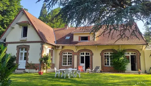 Maison 6 pièces 370 m² 