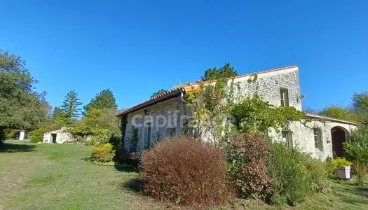 Dpt Charente Maritime (17), à vendre BORDS maison P0 