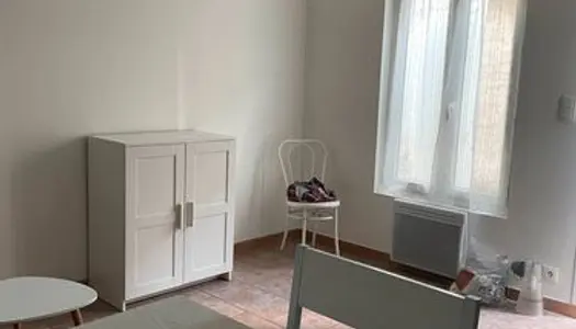 Niort appartement T2 meublé rénové libre de suite 