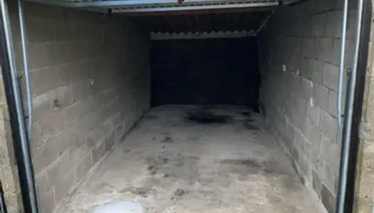 Garage / box de stockage 