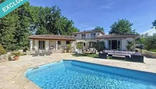 A vendre à Callian villa avec piscine proche commodités 