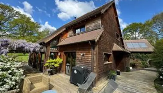 Perche. Très belle maison d'architecte sur magnifique terrain arboré