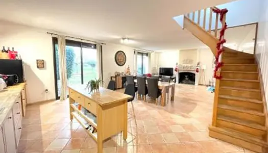 Maison 5 pièces 207 m²