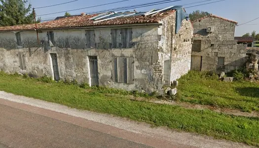 Vente Maison bourgeoise 110 m² à Saint Georges des Coteaux 45 000 €