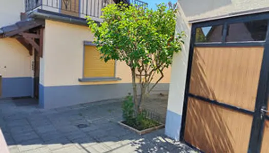 À vendre : Maison de 99 m² avec une cour et un garage à Lingolsheim 