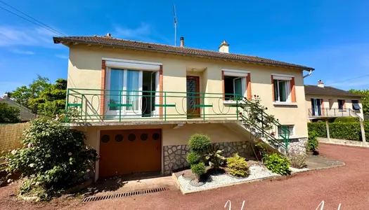 Maison rénovée avec cuisine équipée, séjour, 3 chambres, véranda terrain 743 m2 