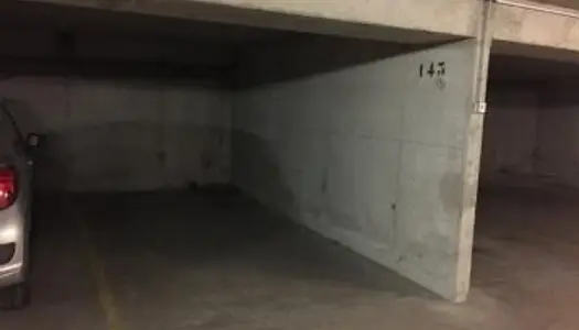 Place de parking sous sol 
