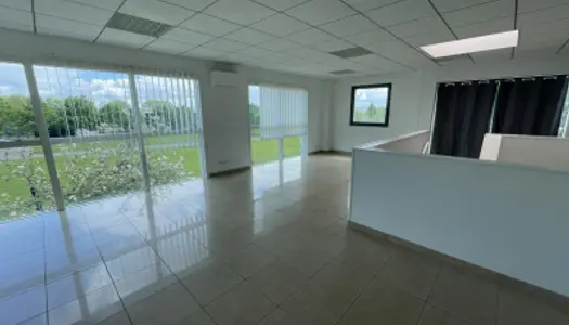 Bureaux 162 m² 