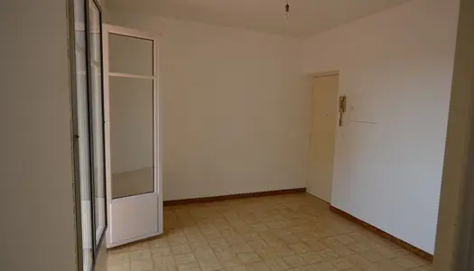 Location Appartement 17 m² à Saint Andre de la Roche 580 € CC /mois
