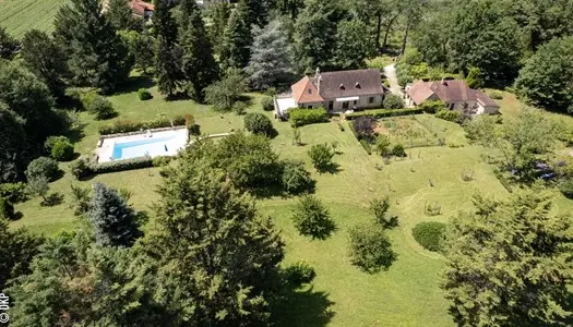 Secteur Gourdon - Superbe ensemble immobilier en pierre sur 1ha4