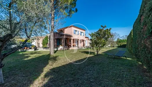 Maison au calme à vendre à Paradou