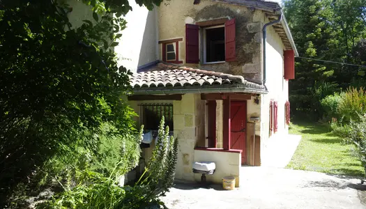 Dpt Gers (32), à vendre proche de AUCH  ANCIEN MOULIN A EAU sur terrain arboré, dépendances et 