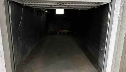 Location garage box fermé secteur Nimes ouest 
