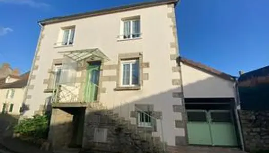 Maison ancienne de 7 pièces en bon état général