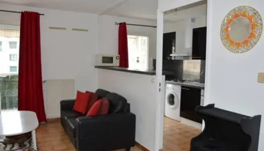 Studio 1 pièce 30 m² 