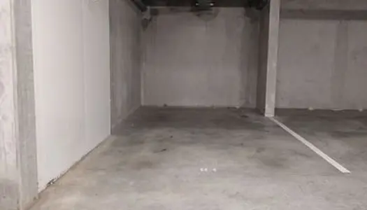 Place parking souterrain sécurisée 