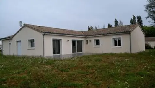 Maison - Villa Location Mignaloux-Beauvoir 5p 132m² 1225€