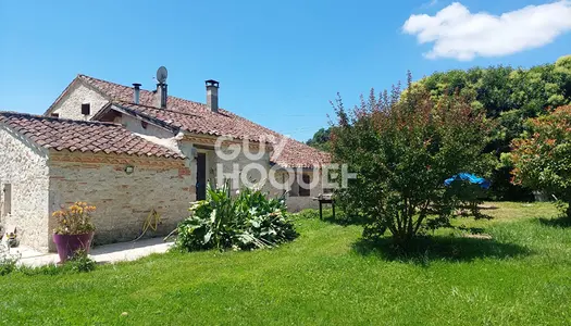 Maison en pierres avec piscine 