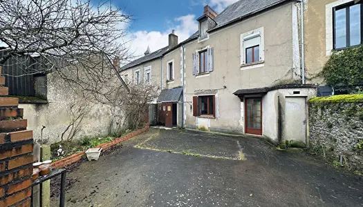 Charmante maison de village a vendre a Pontvallain (72510)